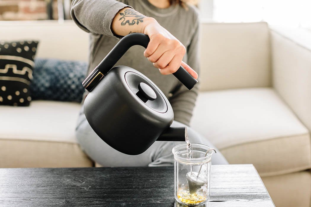 CLYDE STOVE TOP KETTLE