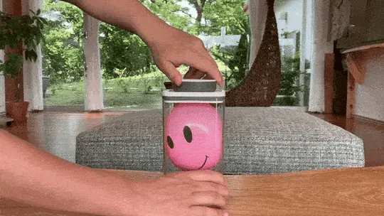 Turn-N-Seal Vacuum Container